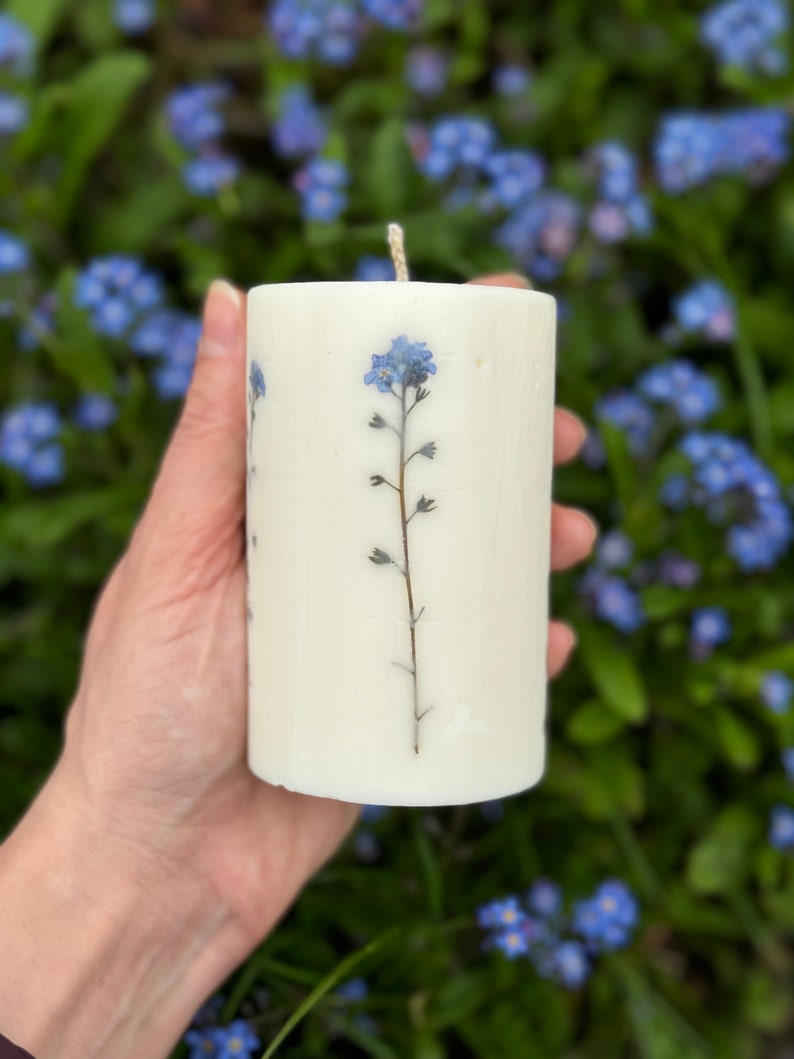 AgaMakesCandles Forget Me Not Candle - Thumbnail 3
