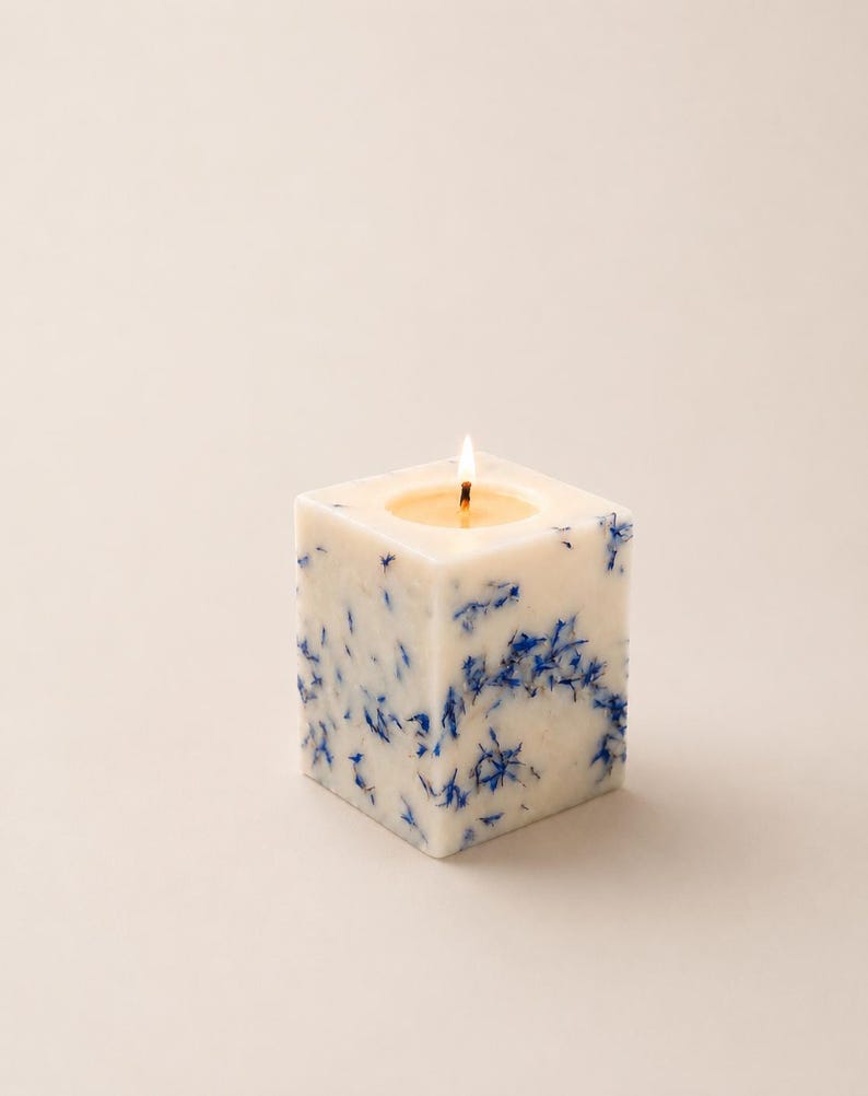 Candela di cera di soia vegana fatta a mano / Petali di fiori secchi, profumo personalizzato immagine 1