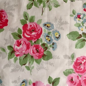 FABRIC Cath Kidston Regal Rose Assorted Sizes 100% Lightweight Cotton New