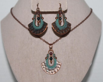 Conjunto de collar y pendientes Eclipse Copper Patina