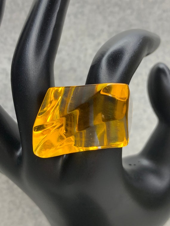 Vintage Yellow Lucite Ring, Mod Lucite Plastic Sta