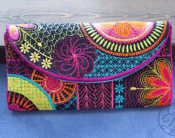 Flower Power Wallet - Boho chic - In The Hoop DIY digital embroidery design bundle - Instant download