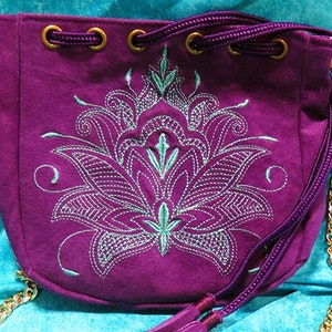 Digital Embroidery : Lotus flower - In the hoop machine embroidery file Instant download