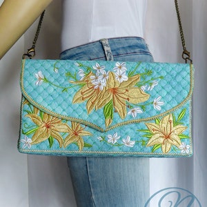 Bolso Lillies - Paquete de diseño de bordado digital In The Hoop + Tutorial - Hazlo tú mismo - Descarga instantánea