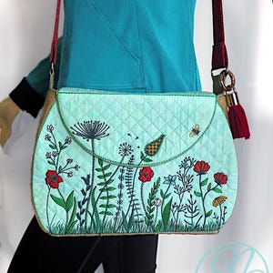 Wild Garden Geldbörse - Gesticktes Taschenmuster - Maschinenstickerei - Sofortdownload Design Pack + Anleitung - gequiltete Blumenhandtasche