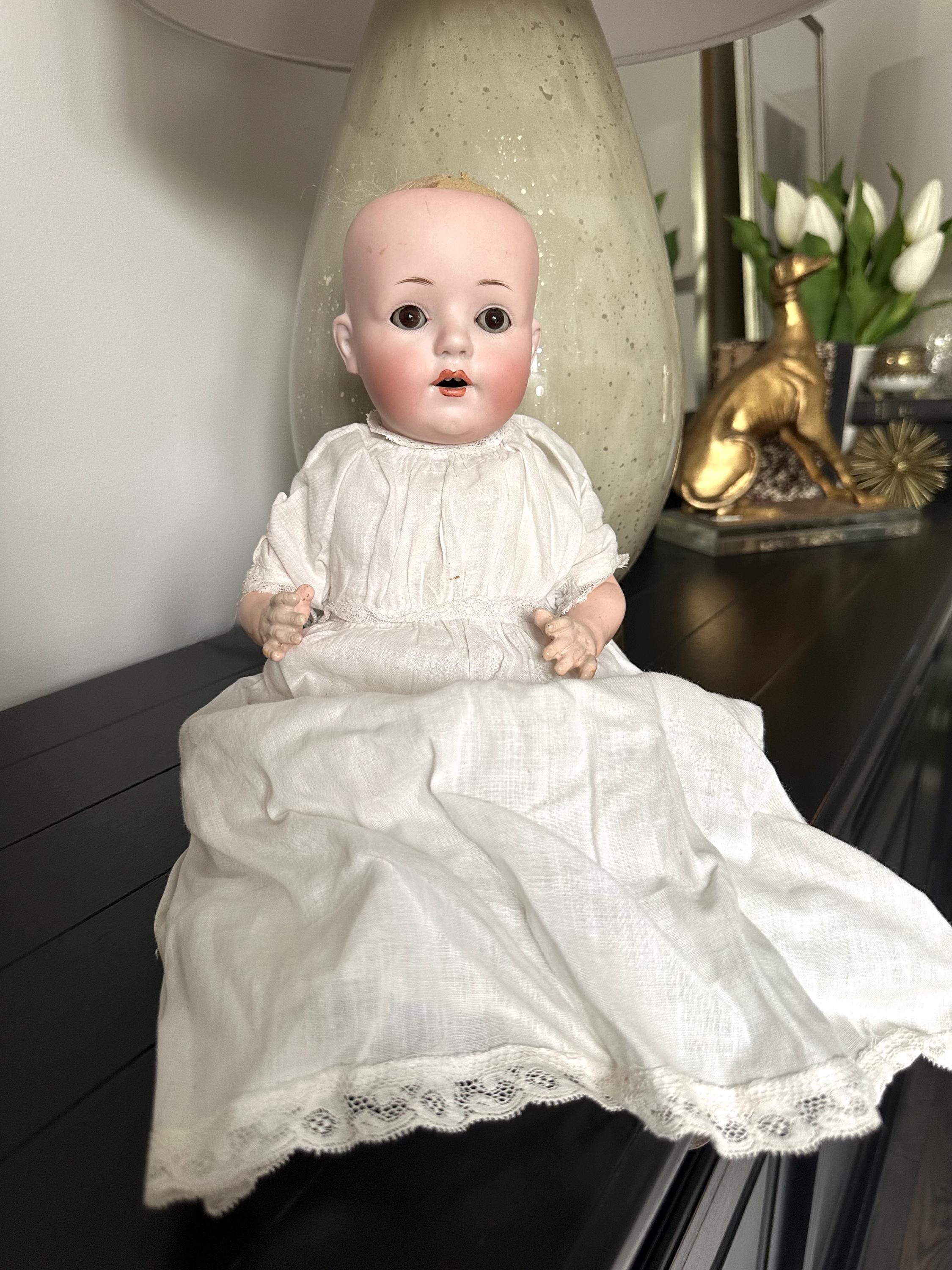 Tête De Poupée Ancienne En Biscuit MONTREUIL DL 11 – Porcelaine Française (Années 1900)
