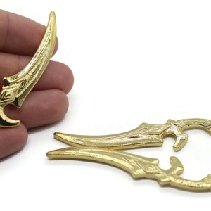 Glänzend gold vergoldet Elf Schwert Halskette, kleine Anhänger Halskette, Elfen Schwert, zierliche Gold Halskette, Schwert Halskette, Elf Schwert Charme