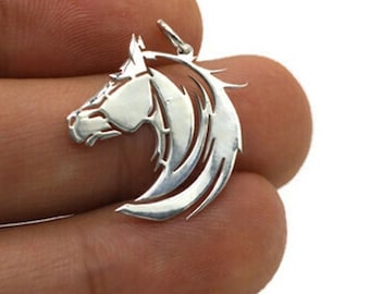 Charm de caballo en plata de ley 925 / Regalo personalizado / Collar delicado / Collar de caballo / Collar minimalista / Collar de animal