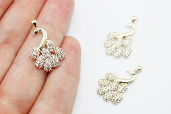 Micro pave cz best sale pendants