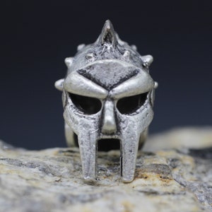 Gladiator helmet Paracord Knife Lanyard Bead, 24x25 mm Matt Silver Lanyard Bead, Knife Paracord Lanyard, Handmade, Paracord Accessories