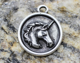 Ciondoli unicorno argento opaco, ciondolo d'argento 19x23mm, fascino mistico, ciondoli moneta, ciondoli cavallo, ciondoli d'argento, ciondoli medaglione, fascino disco DSNC