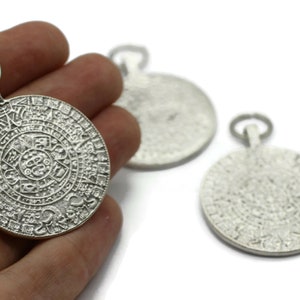 38 mm Antique Silver Cursed Aztec Coin Medallion Pendant Pirates of the Caribbean Necklace, Aztec pendant, AZTC