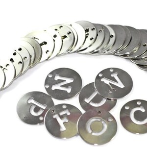 20mm Rhodinierte Buchstaben A-Z Initial Kette Charms, Runde Scheiben, Buchstaben Charms, Intial Charms, Alphabet Charms, Monogramm Charms