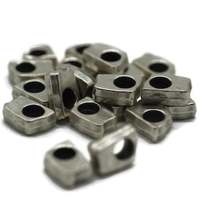 Matt versilberte Puzzle Perle 5x7.5mm, Spacer, Silber gedrehte Perlen, Dreieck Geometrischer Charme, Spacer Beads, Button Beads, BTSD