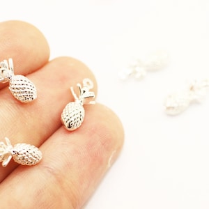 Shiny silver Pineapple Charm, pineapple pendant, Necklace Jewelry, gift for her, Jewelry Making, necklace charm, pineapple jewelry, PABC