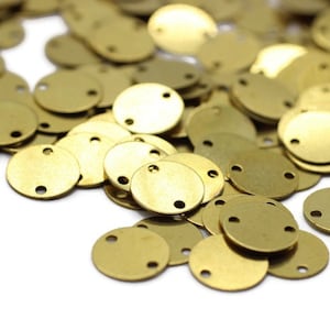 10 mm schijf ruwe messing kleine ronde bedels, 10 mm twee gaten connectoren, ronde stempelschijven, blanco stempels, stempeltags, schijfbedels GLDS