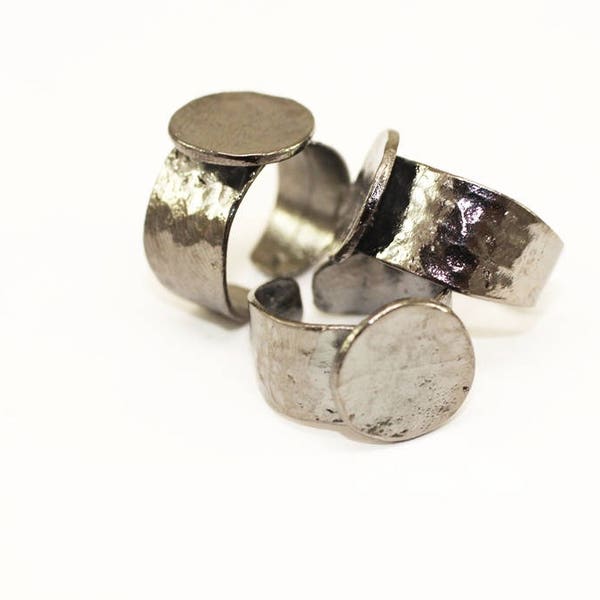 Gun metal plated Brass Hammered Adjustable Ring Blank with 15 mm Base, Setting Findings, Cabochon base, Ring Blank, RNGB