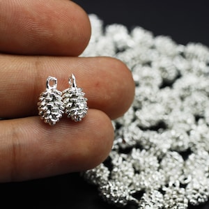 Glänzender Silber Pinecone Anhänger, Pinecone Anhänger, Halskette Schmuck, Geschenk für sie, Schmuckherstellung, Halskette Charm, Kiefernzapfen Schmuck, PABC