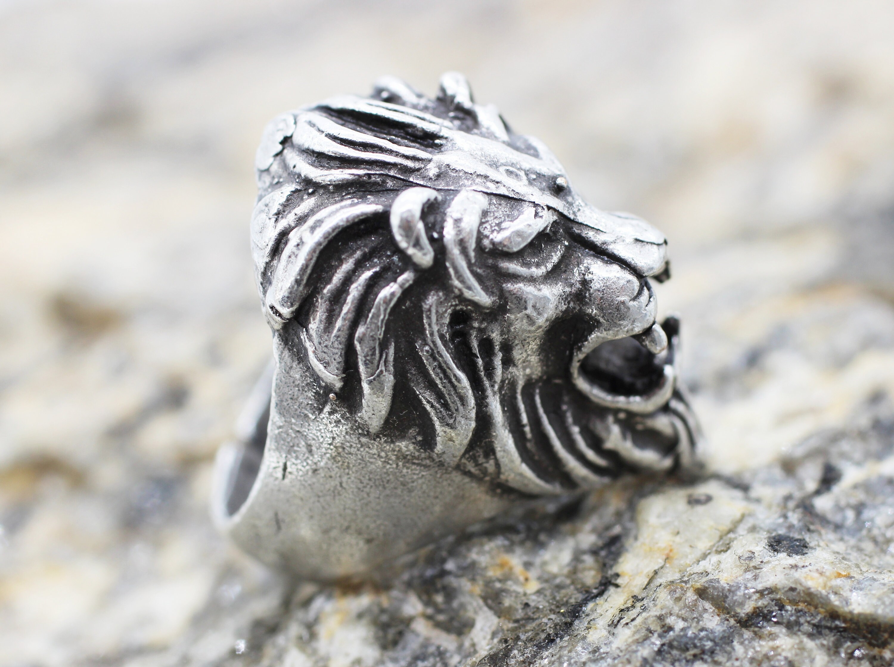 Gucci silver lion ring best sale