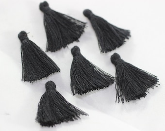 Mini Boucle d’oreille Tassels, bijoux en gland noir 27mm, gland fil, gland minuscule, gland court, gland soyeux, collier de gland, mini gland, MNTS