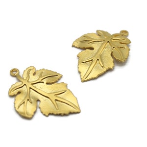 24 K Gold Plated Leaf Pendant, Necklace Jewelry, Gold Plated Maple Charm 27 x 38mm, Leaves pendant, Earring Necklace pendant charm