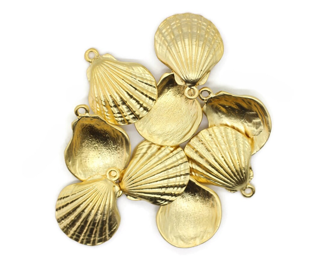 25x32mm 24k Matt Gold Sea Shell Charm, Seashell Charm, Seashell Pendant ...