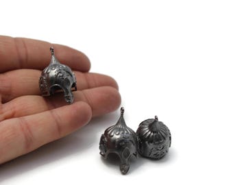 Medieval Knight Helmet Pendant, Antique Black Armor Charm for Necklace Making, Warrior Themed Jewelry Component, Historical Craft Supply