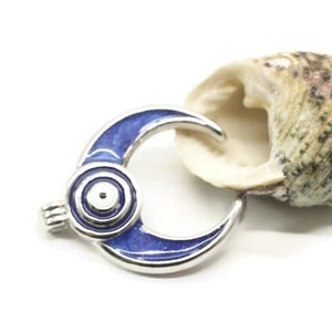 SALE Crescent Moon charm, Evil Eye Horn Pendant, Enameled Crescent Pendant, 25x30 mm Moon Pendant, Blue Crescent, Crescent charms, VLC3