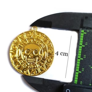 36x40 mm Matt Gold Cursed Aztec Coin Medallion Pendant Pirates of the Caribbean Necklace, AZTC