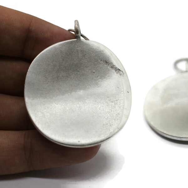 Disc Pendant - Etsy