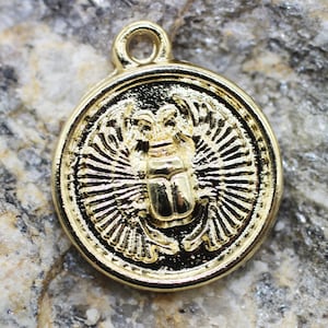24 K Shiny Gold Pharaoh&#39;s Beetle Charms, 19x23mm Egypt charms, Pharaoh charms, Gold charms, medallion charms, Nefereti charms,  DSNC