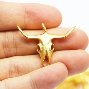 24k Gold Plated Cattle Charm 28 mm, Horn Pendant, Cattle Skull, Buffalo Skull, Buffalo Pendant, Skull Pendant, Necklace Charms