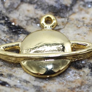 24K Shiny Gold Plated Large Saturn Charms, 19x27mm Space Charms, Astronomy charms, Planet Jewelry, Galaxy Charms, Space Pendant, STPC