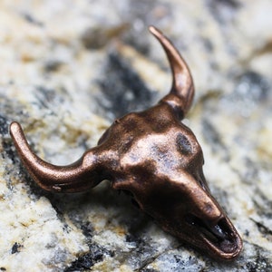 Antique Copper Cattle Charm 28 mm, Horn Bead Charms, Cattle Skull, Buffalo Skull, Bracelet Charm, Skull Beads, Bracelet Charms, CBBB