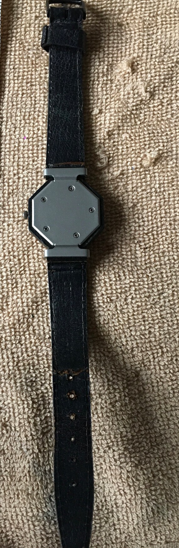 Unisex Wristwatch - image 3