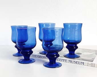 Vintage Set of 5 Cobalt Blue Glass Pedestal Water Goblets or Iced Tea Glasses, Nancy Calhoun Sapphire Solid Colors Fun Wine Glasses