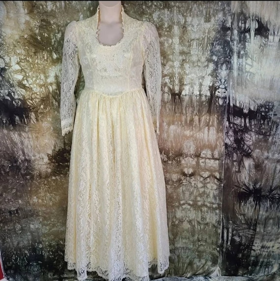 Vintage 80s Gunne Sax by Jessica Mcclintock Romantic Renaissance Bridal Collection Cream Lace High Collar Dress With Puff Sleeves Size 11 Etsy