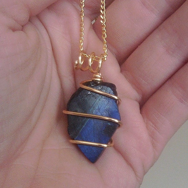 Wire wrapped Finnish Spectrolite Slice stone necklace on gold plated chain, Finland jewelry, gemstone jewellery, Finnish Spectrolite, gift