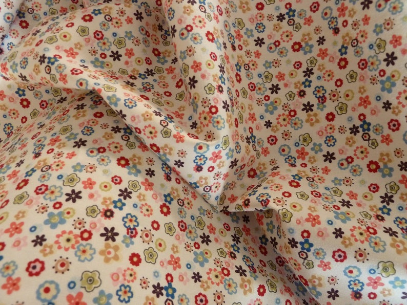 100/% Cotton Floral Fabric Brown Ditsy Retro Vintage Material Quilting Craft 3//4m