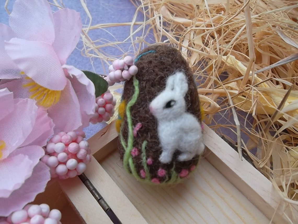 Needle Felted Easter Egg, Bunny Decoration, Rabbit, Felt Animal ...