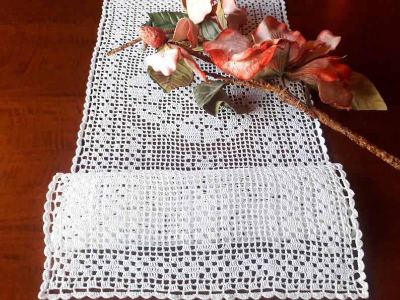 Runner Da Tavola Uncinetto Amira Bianco 40x150 Cm: Eleganza Classica Per La Tua Tavola