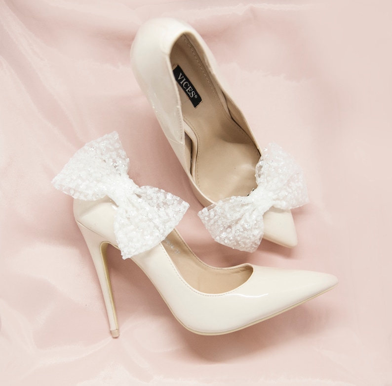 white bows shoe clips wedding tulle white bows with crystals Off white tulle bows with silver brocade shoe clips- Mififi clips for shoes