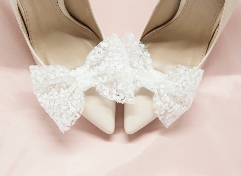 white bows shoe clips wedding tulle white bows with crystals Off white tulle bows with silver brocade shoe clips- Mififi clips for shoes