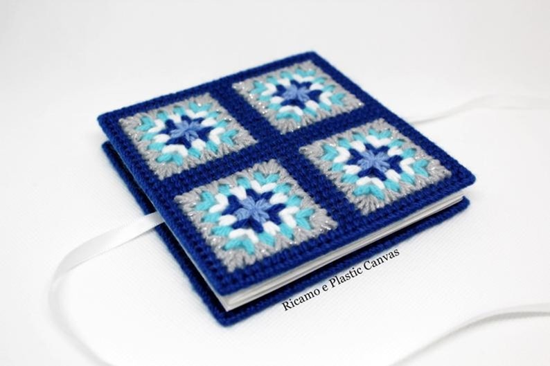 Photo album 4x4 granny square blue