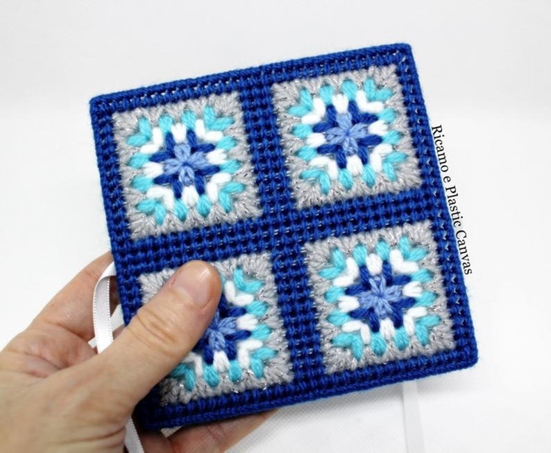 Photo album 4x4 granny square blue