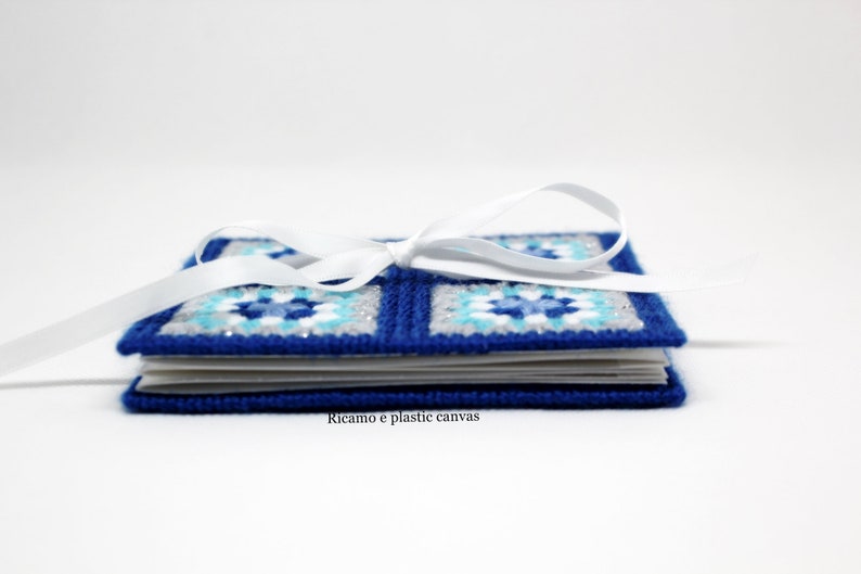 Photo album 4x4 granny square blue