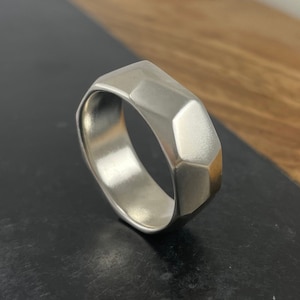 8mm Wide Faceted Mens Wedding Ring, Smooth Polished Hand Chiseled Band, in Solid 14K or 18K Gold, Rose Gold or White Gold