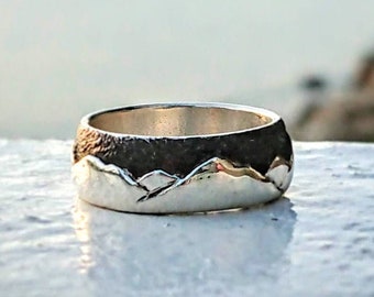 Anillo de bodas de oro Mountain Range, rodio negro Sky, banda unisex (6 mm, 14k o 18k)