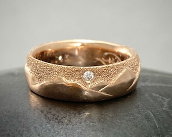 Anillo de oro con diamantes y forma de montaña, alianza de boda única (6 mm, 14 k o 18 k)