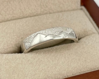 Anillo de bodas de oro macizo con diseño de cordillera, anillo de compromiso único (4,5 mm)